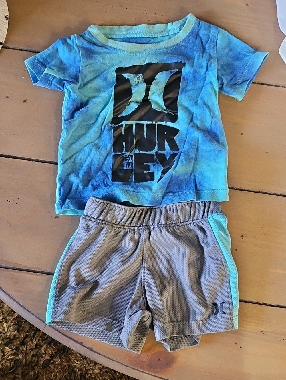 Hurley Blue Tie-Dye Logo Tee with Gray Athletic Shorts